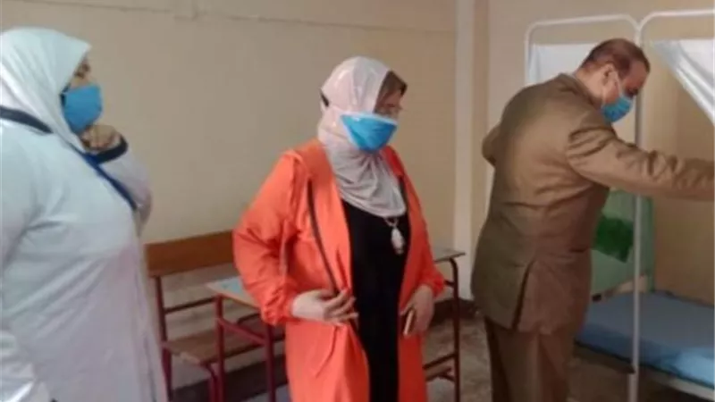 وكيل مديرية التربية والتعليم بالقليوبية يتابع الإجراءات الوقائية والإحترازية.. بالصور
