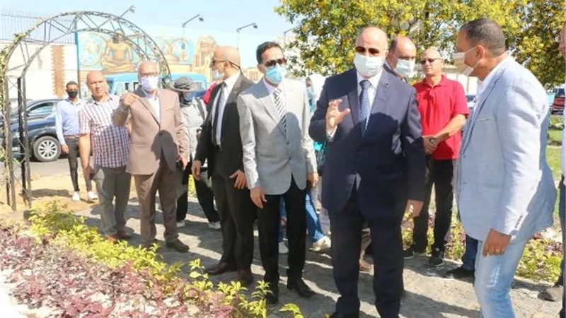 محافظ القاهرة يتفقد اعمال تطوير وتجميل شارع صلاح سالم