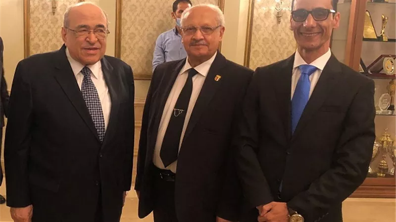 رئيس الجامعة البريطانية يؤكد دعمه لفارس دائرة 