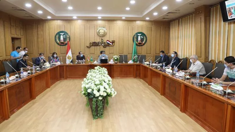 محافظ المنوفية لقيادات الصحة : تنشيط فرق الترصد والتدريب المستمر لاكتشاف الحالات المشتبهة و تقرير يومي حول المدارس