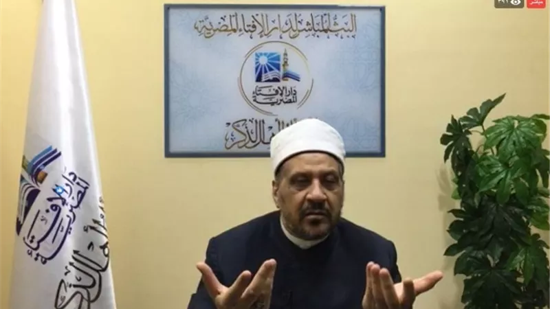 هل تجوز القراءة من المصحف في صلاة الفرض؟ .. دار الإفتاء تجيب