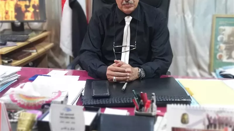 تسليم 5390 جهاز تابلت للإدارات التعليمية بالأقصر
