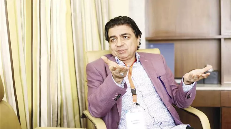 بالفيديو.. عميد معهد القلب السابق يكشف سبب ظاهرة الموت المفاجئ لدى الشباب
