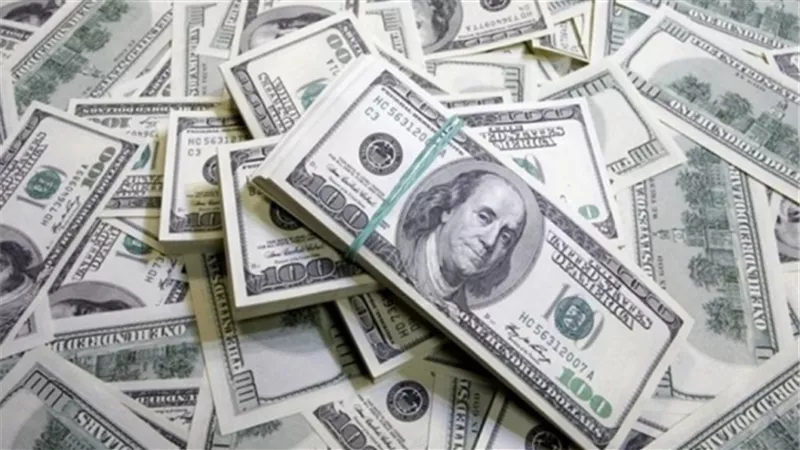 الدولار ينخفض لأقل مستوى فى شهر بفعل آمال التحفيز الأمريكى