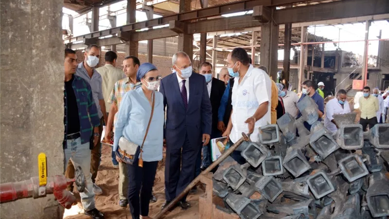 وزيرة البيئة ومحافظ القليوبية يتفقدان المنشآت الصناعية بالعكرشة .صور