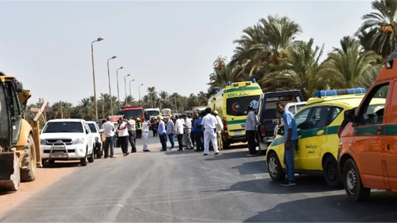 محافظ أسوان : رفع درجة الإستعداد وغرف عمليات للتدخل الفورى لمواجهة تداعيات الأمطار والسيول.صور