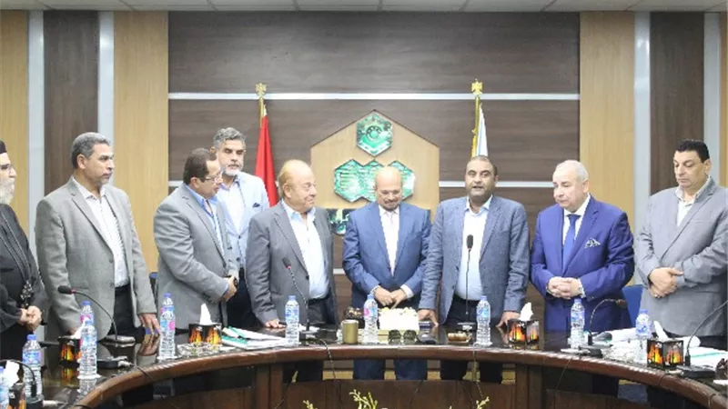 جمعية مستثمري العاشر تكرم نواب مجلس الشيوخ.صور