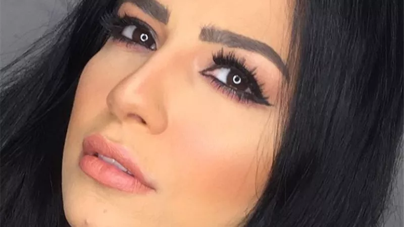 بملامح رقيقة .. أميرة هانى تشارك جمهورها إطلالة جديدة