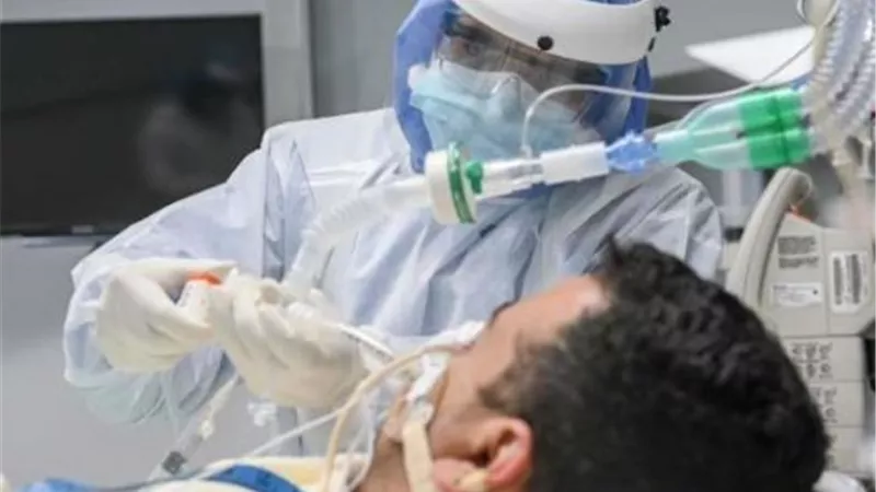 بعد شهرين من خروجه من المشفى ....كورونا يقتل رجلاً بسبب تداعياته الجسدية