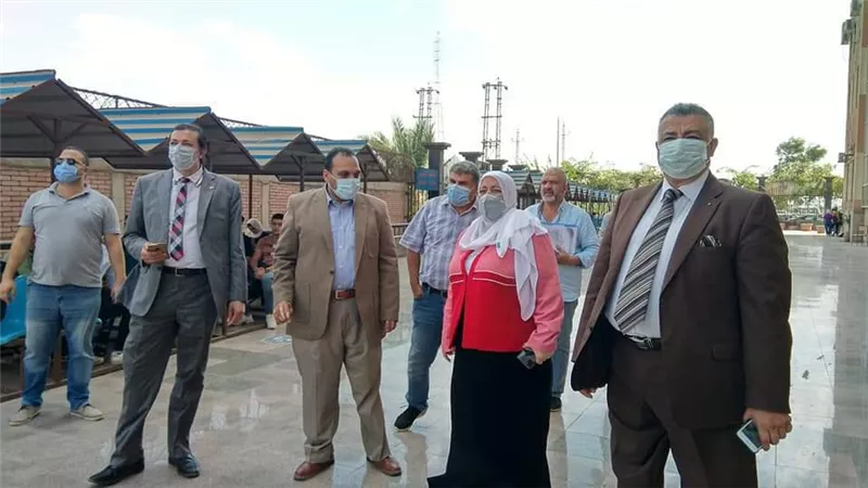 نائب رئيس جامعة بنها لشئون التعليم يواصل جولاته لتفقد الدراسة بكليات الجامعة