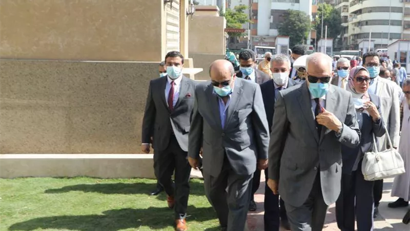 محافظ الجيزة : أفتتاح مواقف السرفيس بالمريوطية و الجيزة بتكلفه 72 مليون جنية