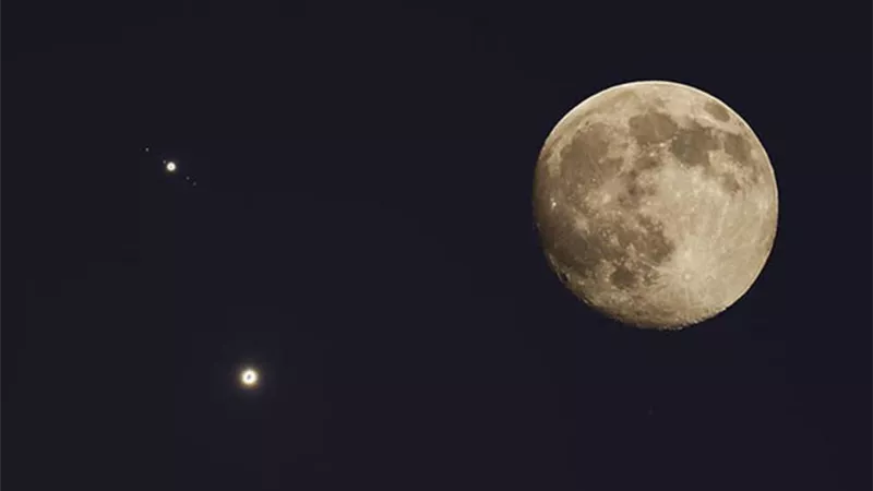 ترصدها العين المجردة.. سماء السعودية تشهد ظاهرة فريدة.. اليوم