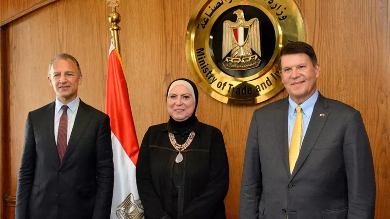 وزيرة التجارة والصناعة تبحث مع وفد الخارجية الامريكية تعزيز التعاون الاقتصادى المشترك