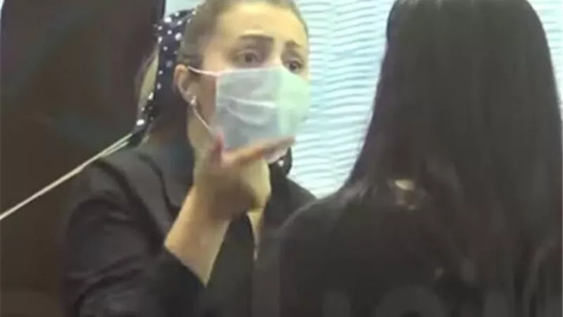 أول تعليق من ابنة رجاء الجداوي على انفعال رانيا محمود ياسين عليها فى عزاء والدها