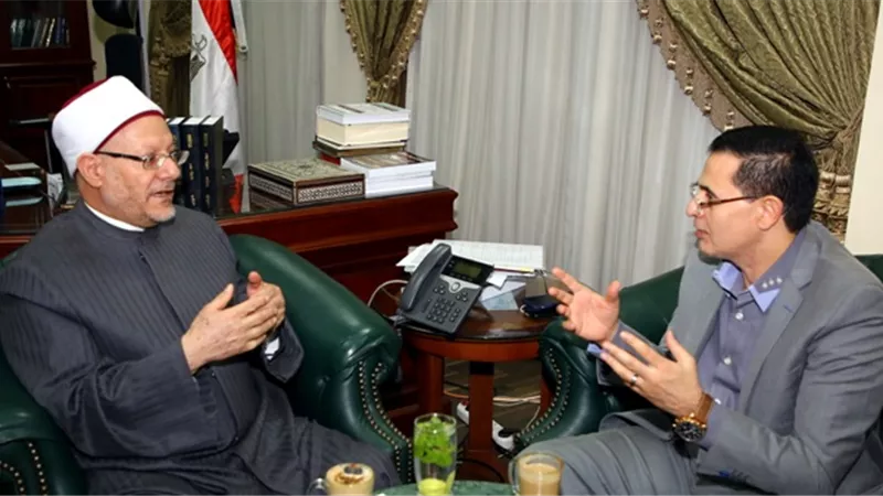 مفتي الجمهورية: ترويج الشائعات علي السوشيال ميديا.. حرام شرعا