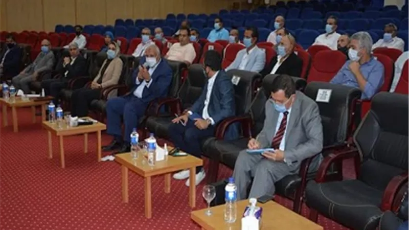 محافظ الوادي الجديد يلتقي وفد جمعية شباب الأعمال لتطوير منظومة الرى .صور