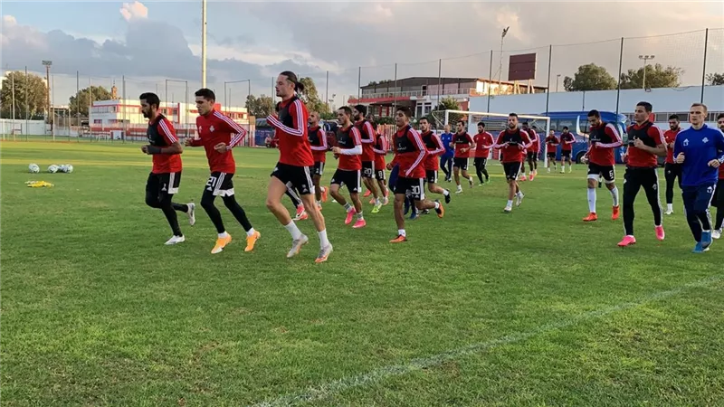 بيراميدز يجرى استعدادات بدنية شاقة استعداداً لنهائي الكونفدرالية