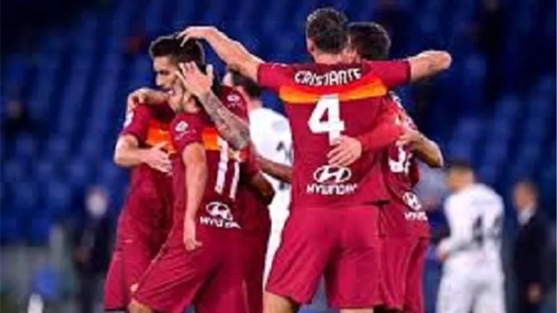 روما يفوز على يونج بويز السويسري بهدفين مقابل هدف