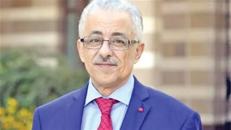 طارق شوقى يكشف رسميا الزيادات الجديدة.. ٤٧٥ جنيها للمعلمين شهريا