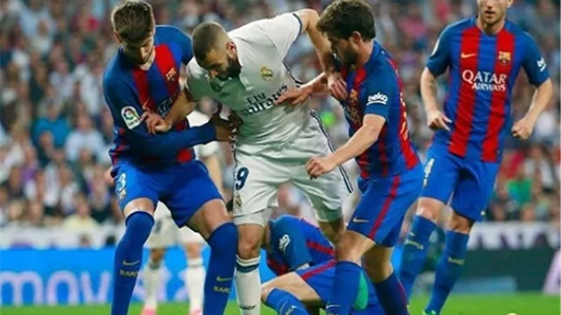 القنوات الناقلة لمباراة كلاسيكو الارض بين برشلونة وريال مدريد
