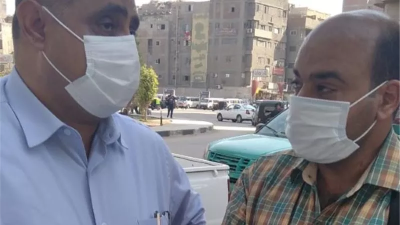 رئيس حى المطرية: نتواصل مع كل المواطنين بالسوشيال ميديا لحل المشاكل بشكل سريع.. بالصور