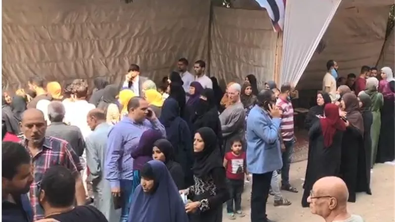 ناهيا تتحدى الارهاب ودعوات المقاطعة .. اقبال الناخبين من كافة الاعمار أمام اللجان للادلاء بأصواتهم .. صور وفيديو