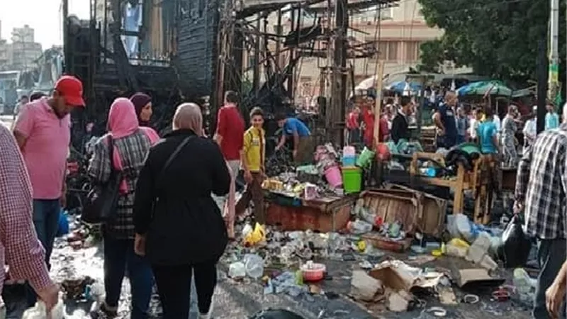 النيابة تحقق فى حريق سوق باب عمرباشا بوسط الثغر