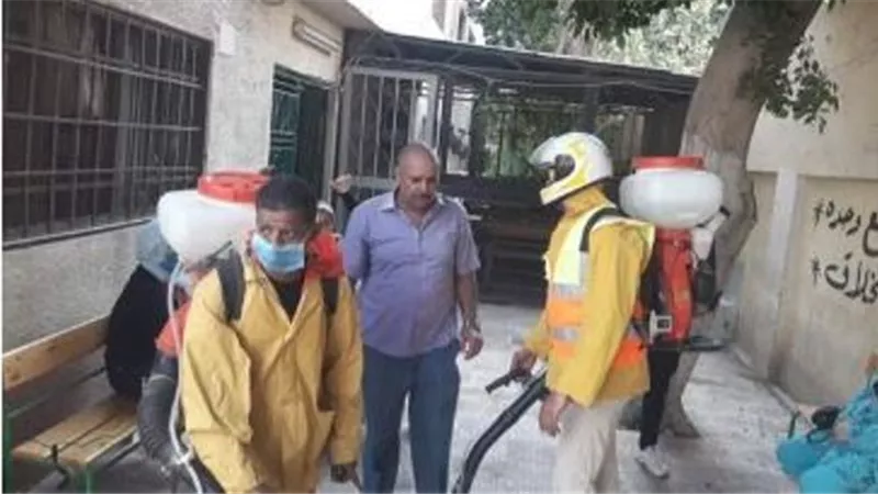 تعقيم اللجان الانتخابية اثناء فترة الراحة وتوقف التصويت باللجان .. صور