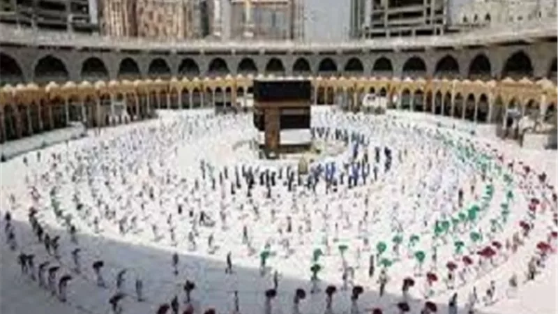 9 إجراءات وقائية للصلاة في المسجد الحرام.. تعرف عليها