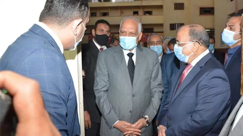 محافظ الجيزة وزير التنمية المحلية يتفقدان عددا من لجان انتخابات مجلس النواب بالدقي والعجوزة