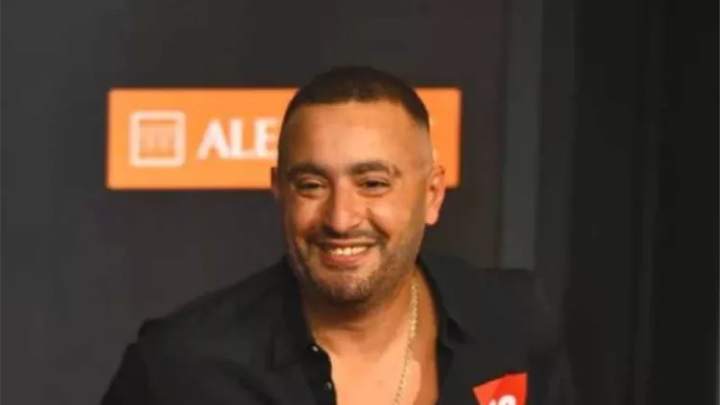 أحمد السقا يدعم أحمد مالك ويشاهد 
