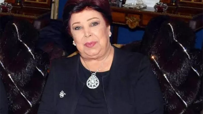 تعليق مؤثر من ابنة رجاء الجداوي عن ترميم مدفن والدتها.. 