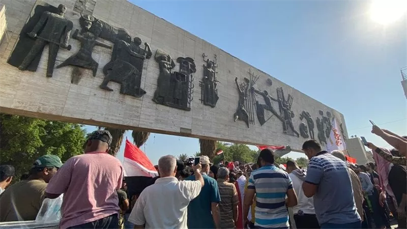السلطات العراقية تدعو إلى عدم التظاهر خارج ساحة التحرير