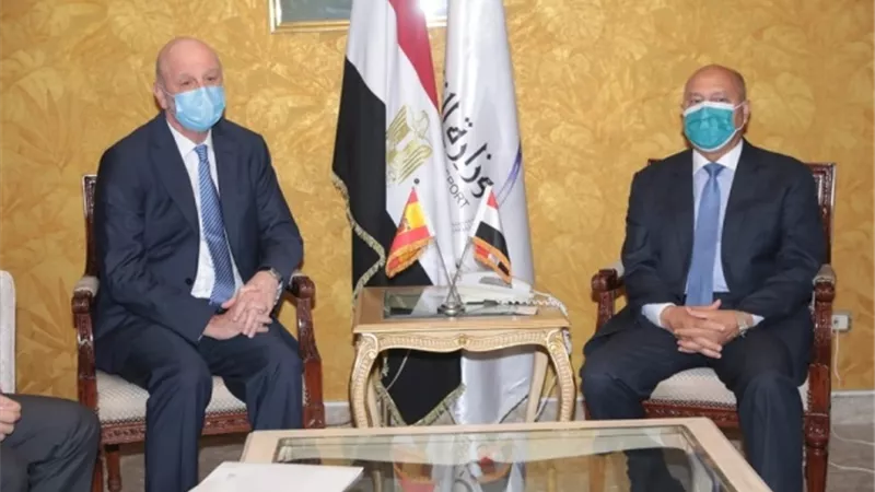 وزير النقل يعلن عن خطة لتكييف قطارات الخطين الأول والثانى للمترو بالكامل
