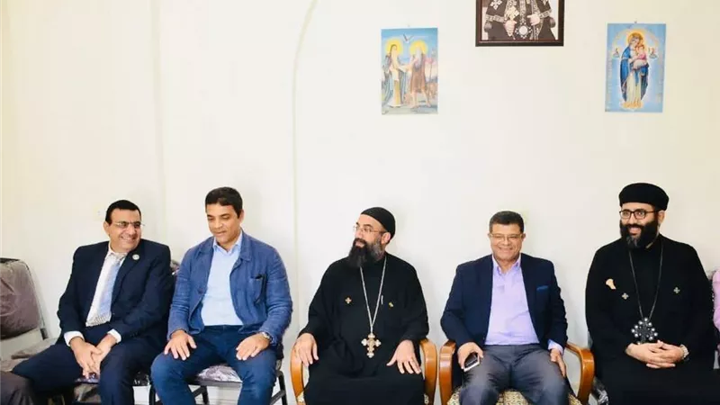 قيادات كنيسة العذراء بمدينة بدر يرحبون بترشيح سليمان والحناوى فى إنتخابات البرلمان.. بالصور