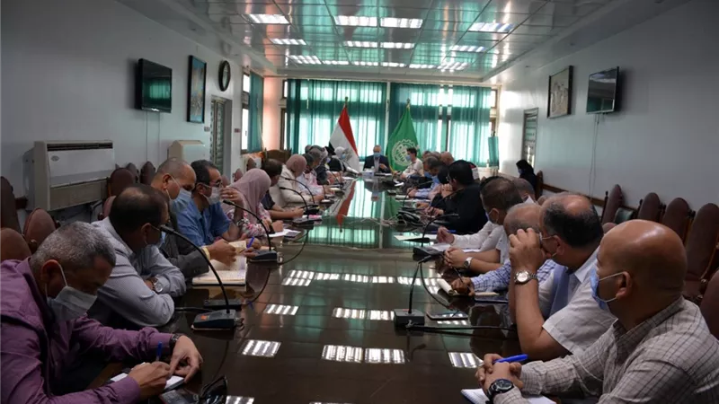 محافظ القليوبية يتابع خطة مواجهة انتشار فيروس كورونا المستجد