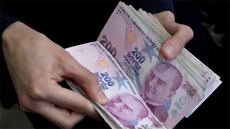 تراجع العملة التركية خلال تعاملات اليوم