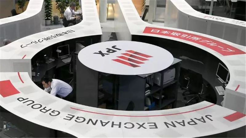 الأسهم اليابانية تغلق منخفضة وسط حذر حيال نتائج الشركات بسبب كورونا