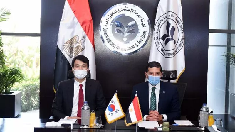 رئيس هيئة الاستثمار يبحث مع السفير الكوري تيسير إجراءات جذب الاستثمارات إلى مصر