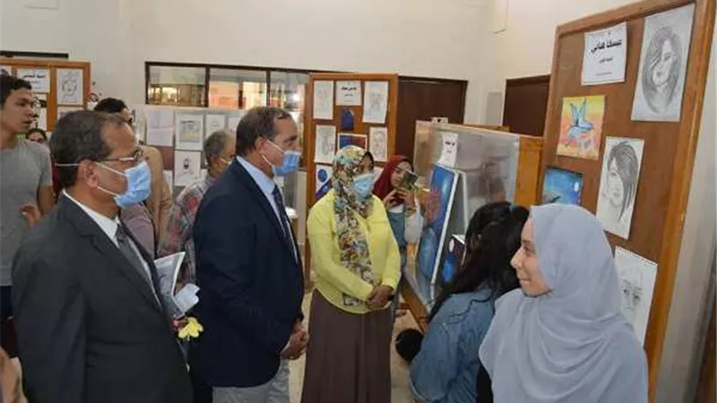 كلية التربية النوعية بجامعة سوهاج تنظم معسكر استقبال لطلابها الجدد..صور