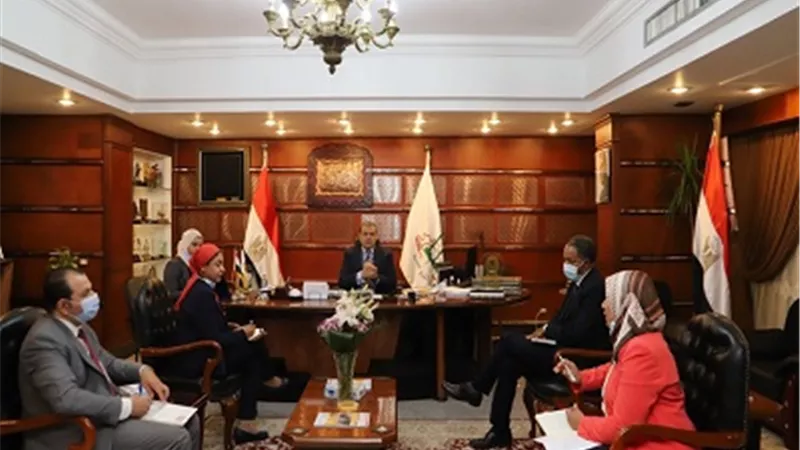 القوي العاملة و