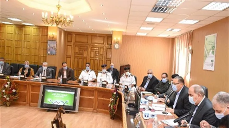 محافظ الشرقية يؤكد على سرعة تنفيذ الخطة الاستثمارية لخدمة المواطنين