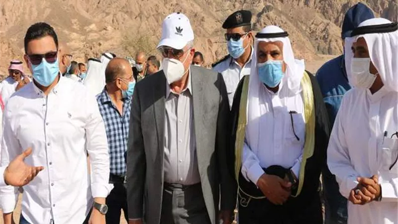 فوده يلبى دعوة حضور زفاف احد ابناؤة من البدو بمدينة دهب