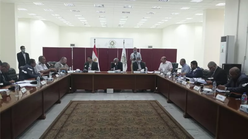 مجلس أمناء العاشر إنارة مدارس زويل وعدلى منصور..