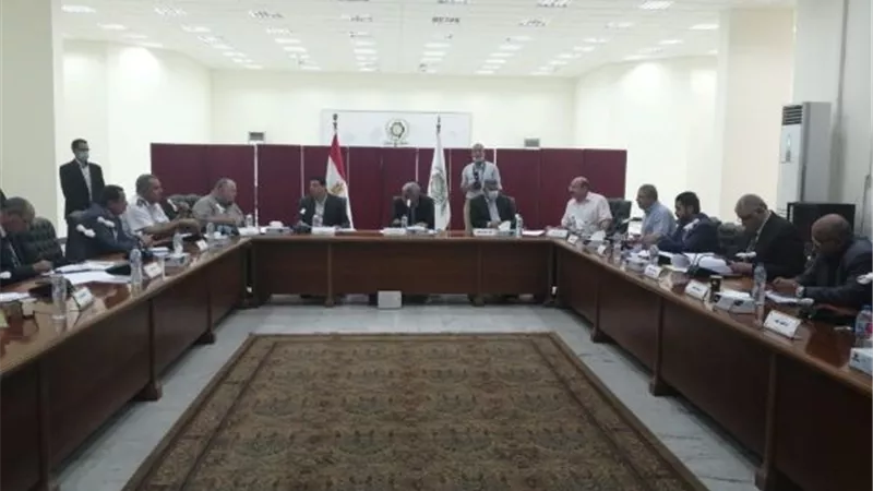 تعرف على أهم قرارات مجلس أمناء مدينة العاشر.. بالأرقام