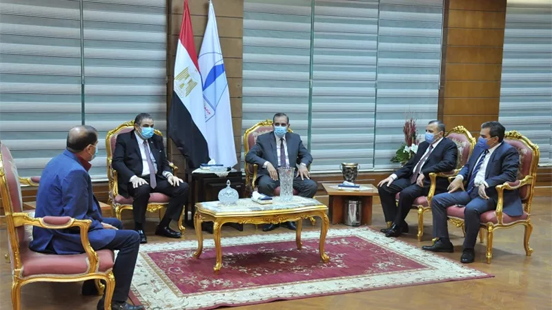 مجلس جامعة كفرالشيخ يعقد اجتماعه الشهري بحضور المحافظ