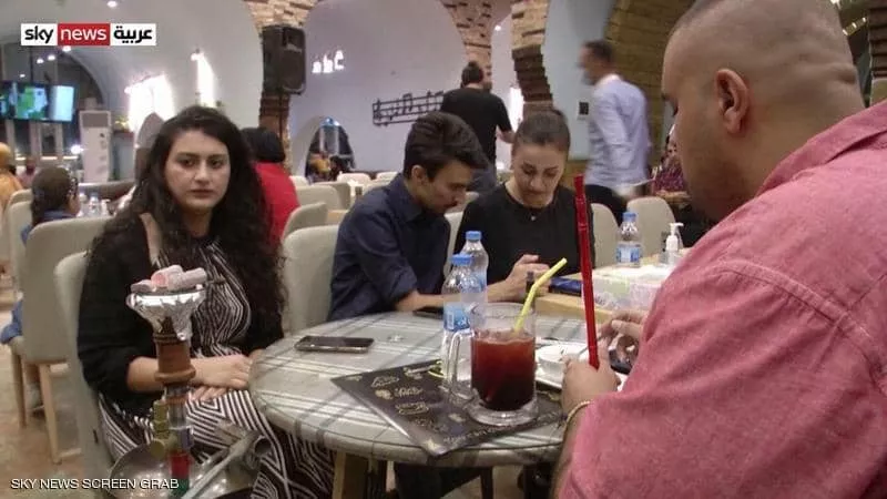 بغداد.. عودة الحياة للمقاهي رغم كورونا