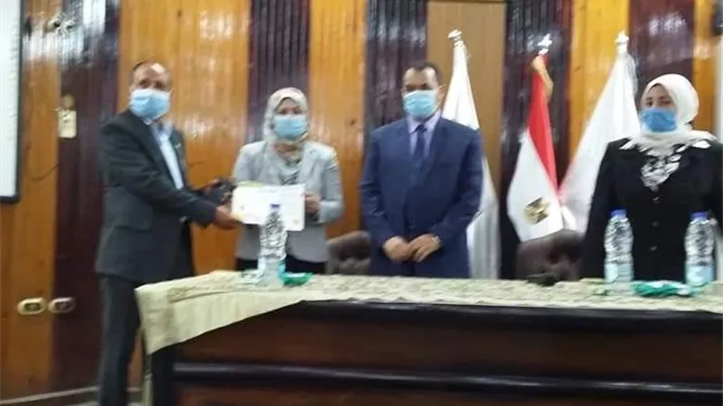 تكريم الفائزين في مسابقات المكتبات بتعليم بنى سويف