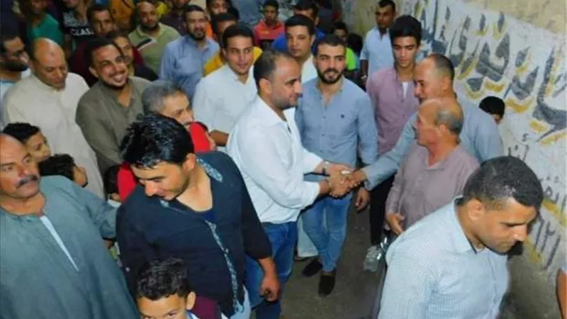 حاتم عبد العزيز: التعليم والصحة والشرب والصرف وطريق الموت فى مقدمة اهتماماتى