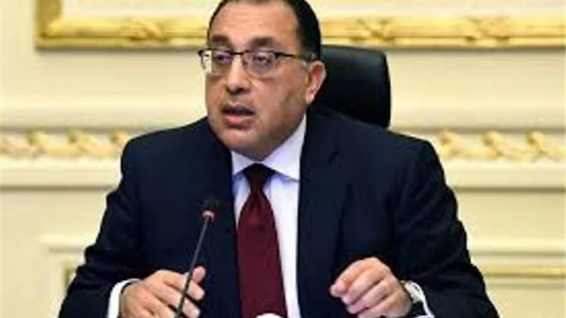 الحكومة توافق على سداد مديونيات شركات قطاع الأعمال العام لصالح البترول